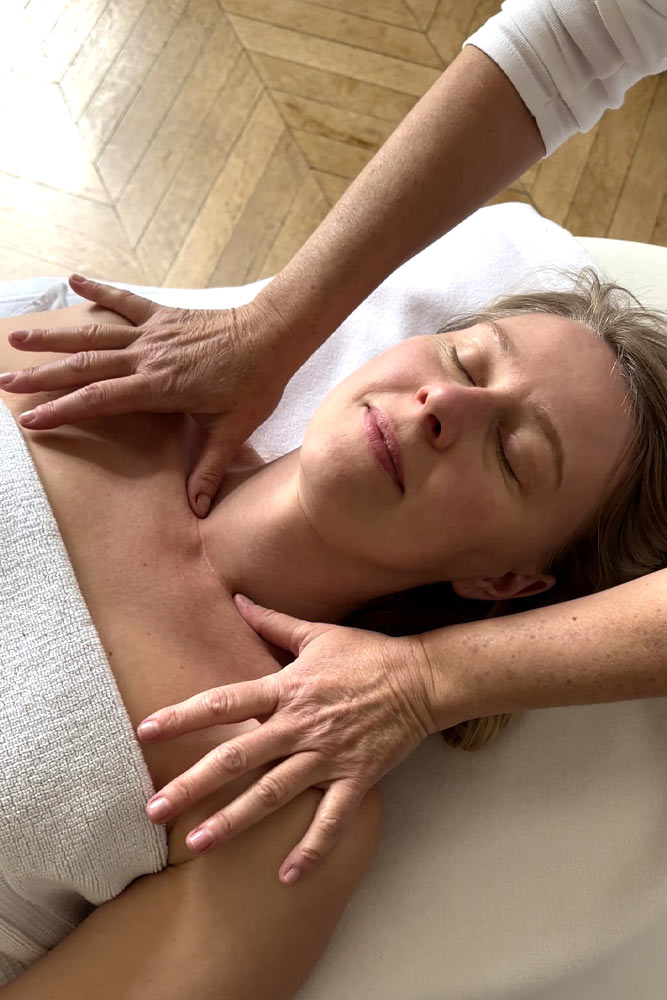 Massage-drainant-visage-et-cou Massage drainant visage et cou